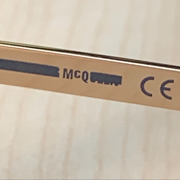 Sold out 💫 ALEXANDER MCQUEEN Luxe Sunglasses Cateye Wood Grain Mirrored lenses - Picture 10 of 11